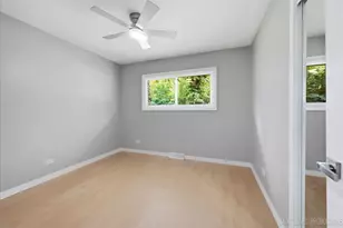 557 Willard Ave, Elgin, IL 60120 - Photo 17