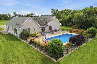 714 Keller Dr, Dixon, IL 61021 - Photo 9