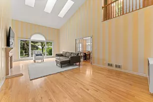 825 Braeman Ct, Libertyville, IL 60048 - Photo 5
