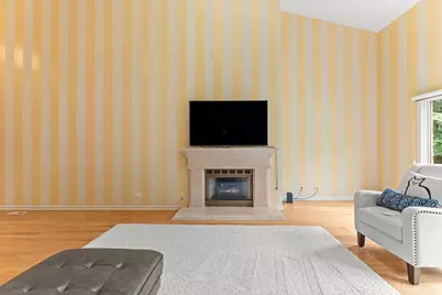 825 Braeman Court, Libertyville, IL 60048 - Photo 7