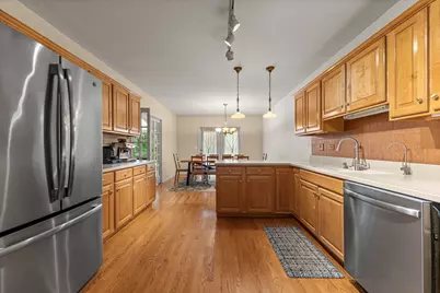 825 Braeman Court, Libertyville, IL 60048 - Photo 9