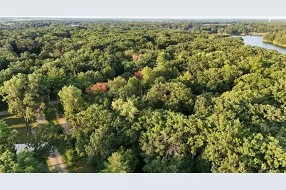8960 E South Circle Drive, Effingham, IL 62401 - Photo 7