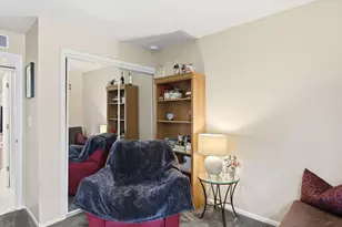 4420 Edinburg Ln, Hanover Park, IL 60133 - Photo 19
