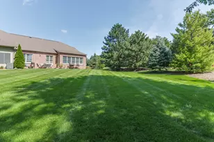 25 Spring Ridge Cir, Bloomington, IL 61704 - Photo 43