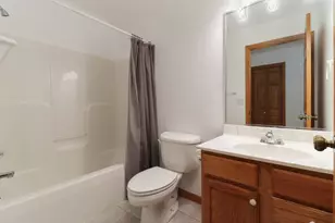 25 Spring Ridge Cir, Bloomington, IL 61704 - Photo 33