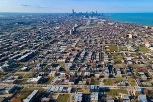 551 E 47th St, Chicago, IL 60615 - Photo 25