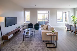 551 E 47th St, Chicago, IL 60615 - Photo 5