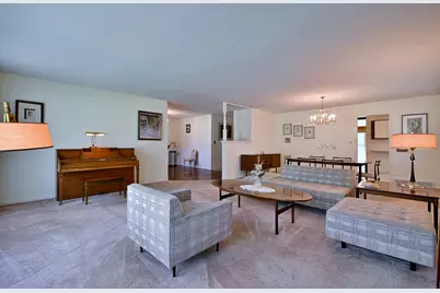 2307 E Sherwood Road, Arlington Heights, IL 60004 - Photo 9
