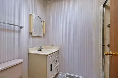 2307 E Sherwood Road, Arlington Heights, IL 60004 - Photo 27