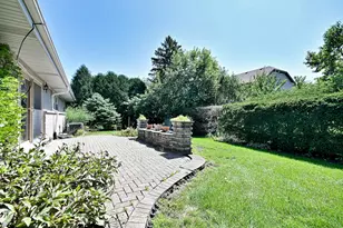 2307 E Sherwood Rd, Arlington Heights, IL 60004 - Photo 39