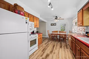 5506 Burwood Rd, Cary, IL 60013 - Photo 7