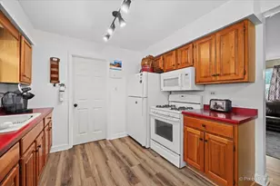 5506 Burwood Rd, Cary, IL 60013 - Photo 9