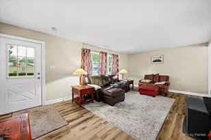 5506 Burwood Rd, Cary, IL 60013 - Photo 3