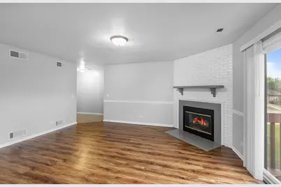 720 Sundown Road #F, South Elgin, IL 60177 - Photo 7