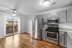 720 Sundown Rd, South Elgin, IL 60177 - Photo 3