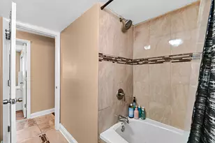 287 Bensley Ave, Calumet City, IL 60409 - Photo 11