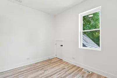 638 N Lotus Avenue, Chicago, IL 60644 - Photo 23