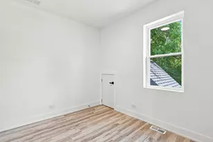 638 N Lotus Ave, Chicago, IL 60644 - Photo 23