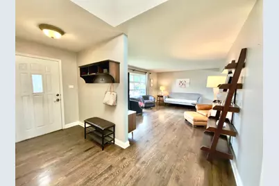 1661 Charleston Court, Melrose Park, IL 60160 - Photo 5