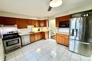 1661 Charleston Ct, Melrose Park, IL 60160 - Photo 9