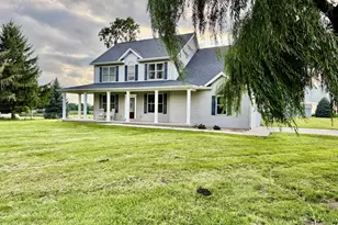 3039 E 3rd Rd, Lasalle, IL 61301 - Photo 1