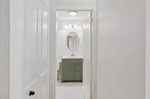 1255 N Sandburg Terrace, Chicago, IL 60610 - Photo 13