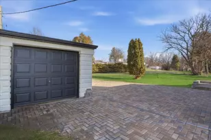 297 E Lakeview Ave, Round Lake Beach, IL 60073 - Photo 55