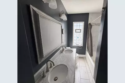 8627 S Colfax Avenue, Chicago, IL 60617 - Photo 11