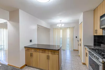 1013 Sussex Drive, Northbrook, IL 60062 - Photo 9