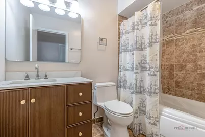 1013 Sussex Drive, Northbrook, IL 60062 - Photo 19