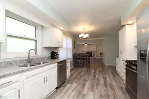 5844 Rainsford Way, Rockford, IL 61107 - Photo 9