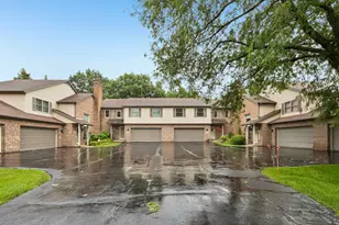 25 Melrose St, Westmont, IL 60559 - Photo 1