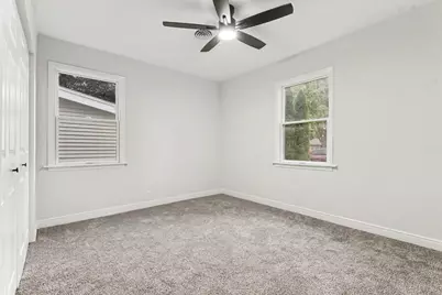 158 N Prairie Avenue, Mundelein, IL 60060 - Photo 13