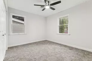 158 N Prairie Ave, Mundelein, IL 60060 - Photo 13