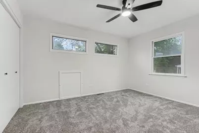 158 N Prairie Avenue, Mundelein, IL 60060 - Photo 15