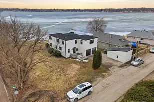 297 E Lakeview Ave, Round Lake Beach, IL 60073 - Photo 57