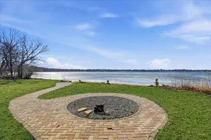 297 E Lakeview Ave, Round Lake Beach, IL 60073 - Photo 51