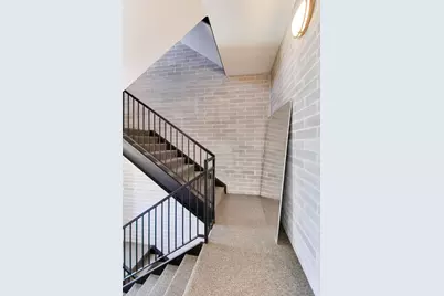 5553 N Clark Street #301, Chicago, IL 60640 - Photo 3