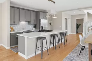 635 N Dearborn St, Chicago, IL 60654 - Photo 9