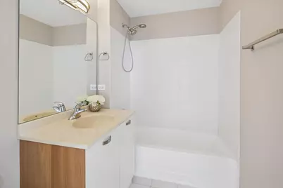 635 N Dearborn Street #2803, Chicago, IL 60654 - Photo 15