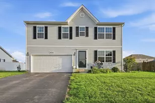 934 Derby Dr, Plano, IL 60545 - Photo 1