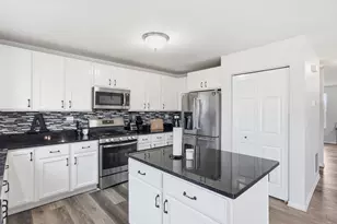 934 Derby Dr, Plano, IL 60545 - Photo 13