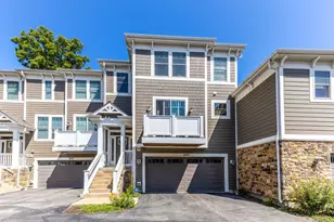 842 Chestnut St, Deerfield, IL 60015 - Photo 1