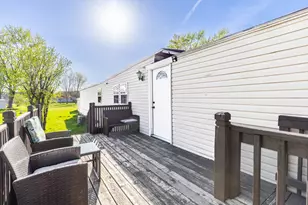 403 Spruce Dr, Belvidere, IL 61008 - Photo 3
