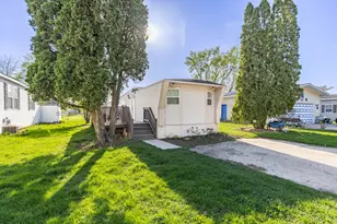 403 Spruce Dr, Belvidere, IL 61008 - Photo 1
