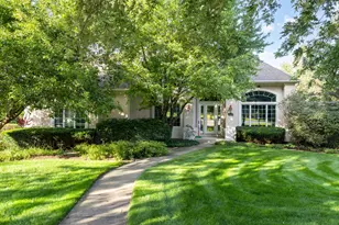 38W590 Barb Hill Dr, Saint Charles, IL 60175 - Photo 1