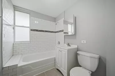 2050 N Kenneth Avenue, Chicago, IL 60639 - Photo 9