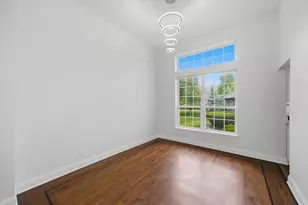 2210 Fieldcrest Dr, Mundelein, IL 60060 - Photo 3