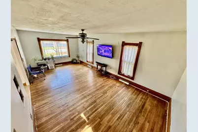 324 S 7th Street, Dekalb, IL 60115 - Photo 9