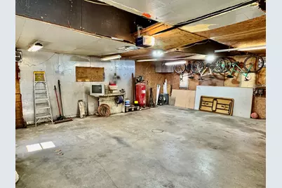 324 S 7th Street, Dekalb, IL 60115 - Photo 27